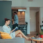 Ann *
